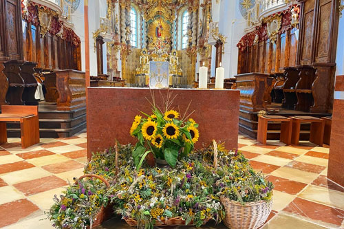 Impressionen vom Hochfest der „Aufnahme Mariens in den Himmel"